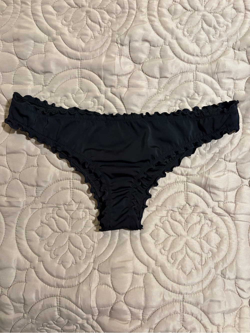 Womens Black Cheeky Ruffle Bikini Bottoms, Low Rise